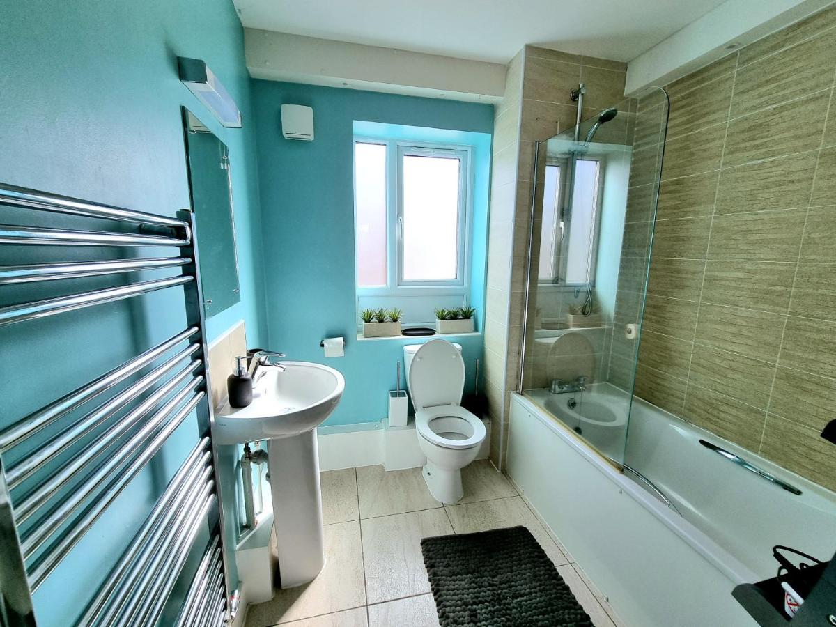 Luxury 2-Bedroom Service Apartment With Balcony Manchester Eksteriør billede