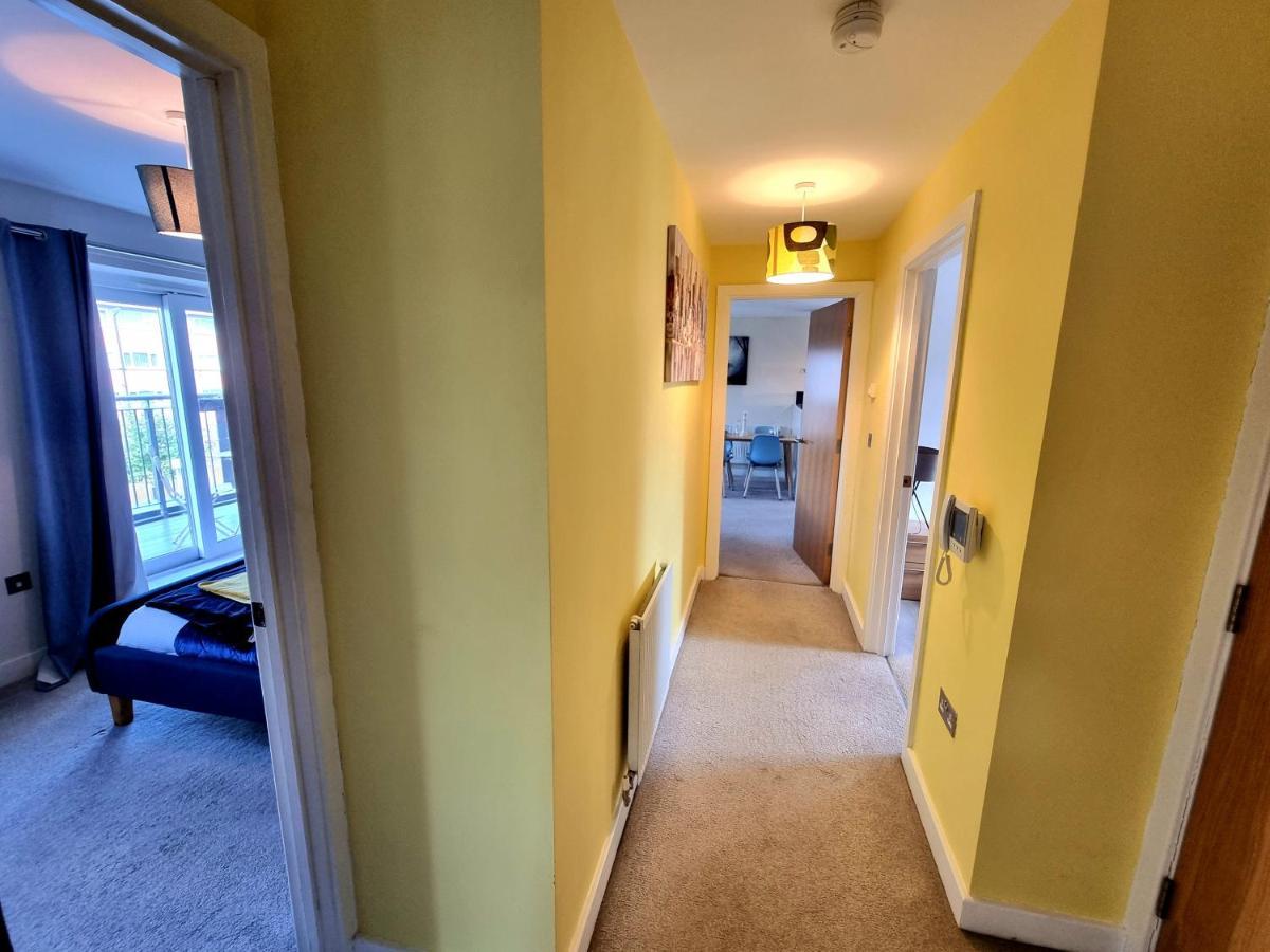 Luxury 2-Bedroom Service Apartment With Balcony Manchester Eksteriør billede